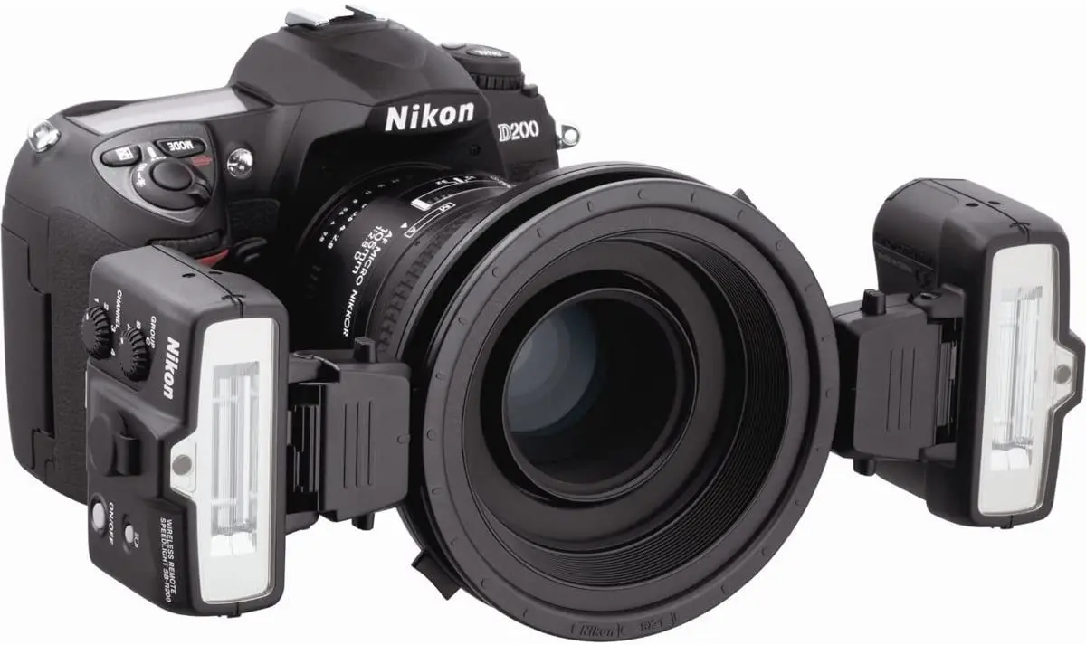 3. Nikon R1 Wireless Close-Up Speedlight System