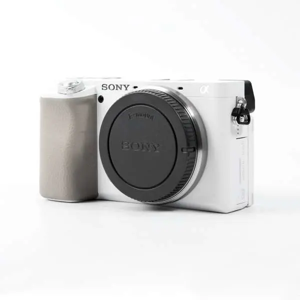 2. Sony A6100 Kit (16-50) White Camera