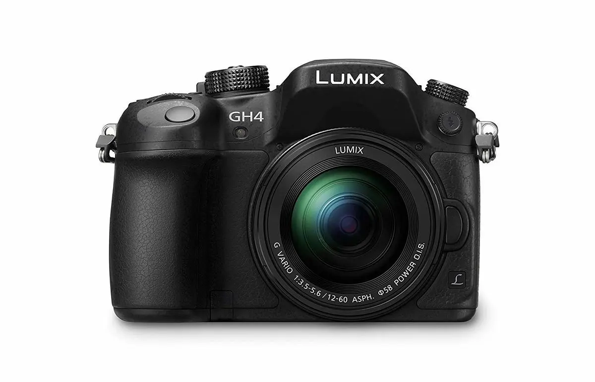 1. Panasonic Lumix DMC-GH4 Kit (12-60 F3.5-5.6) Camera