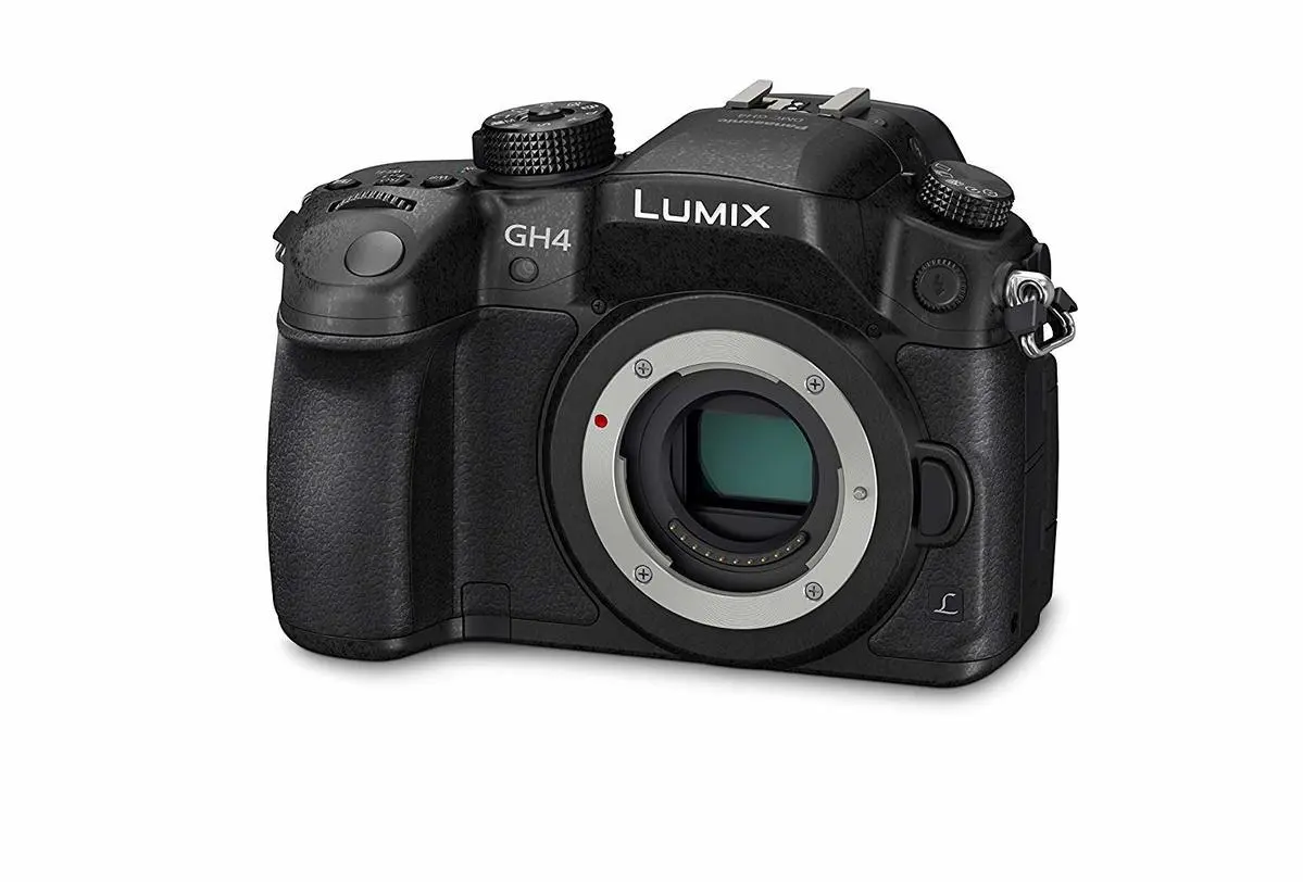 3. Panasonic Lumix DMC-GH4 Kit (12-60 F3.5-5.6) Camera