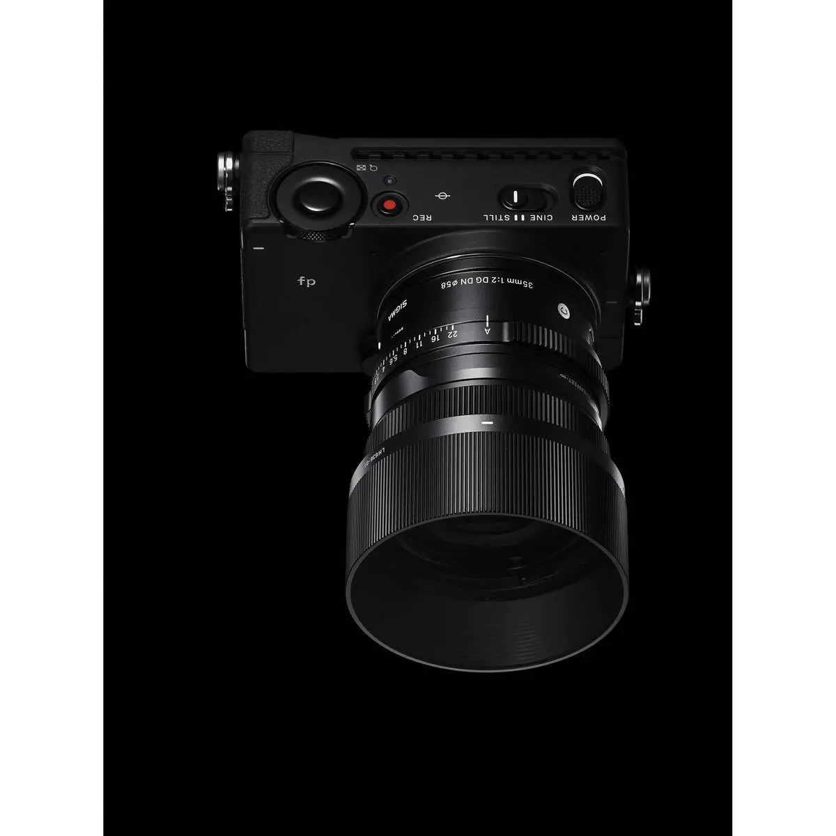 2. Sigma 35mm F2.0 DG DN | Contemporary (Leica L)