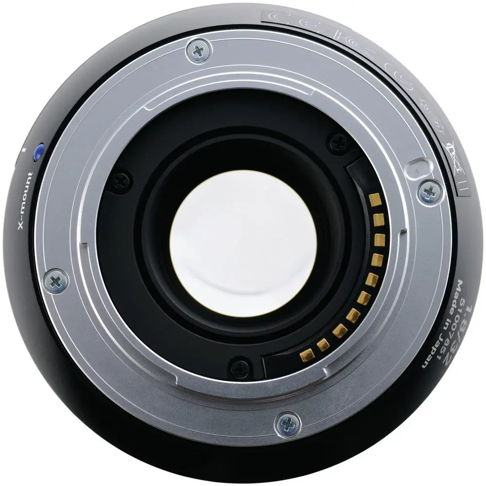 4. Carl Zeiss Touit 1.8/32 Planar T* (Fuji X) Lens