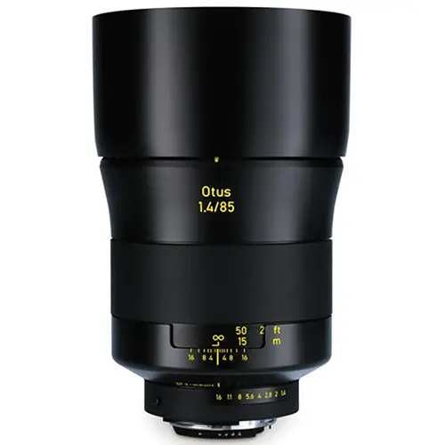 1. Carl Zeiss Otus Planar T* ZE 1.4/85 (Canon) Lens