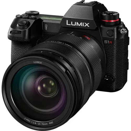 2. Panasonic Lumix S Pro 24-70mm F2.8 Lens
