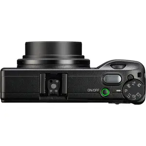 2. Ricoh GR III HDF thumbnail