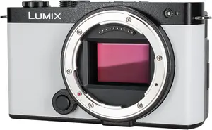 1. Panasonic Lumix DC-S9 Body White thumbnail