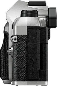 1. OM System OM-5 Mark II Body Silver (kit box) thumbnail