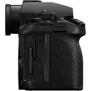 4. Panasonic Lumix DC-S1M2 Body thumbnail