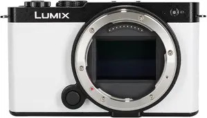 2. Panasonic Lumix DC-S9 Body (kit box) White thumbnail